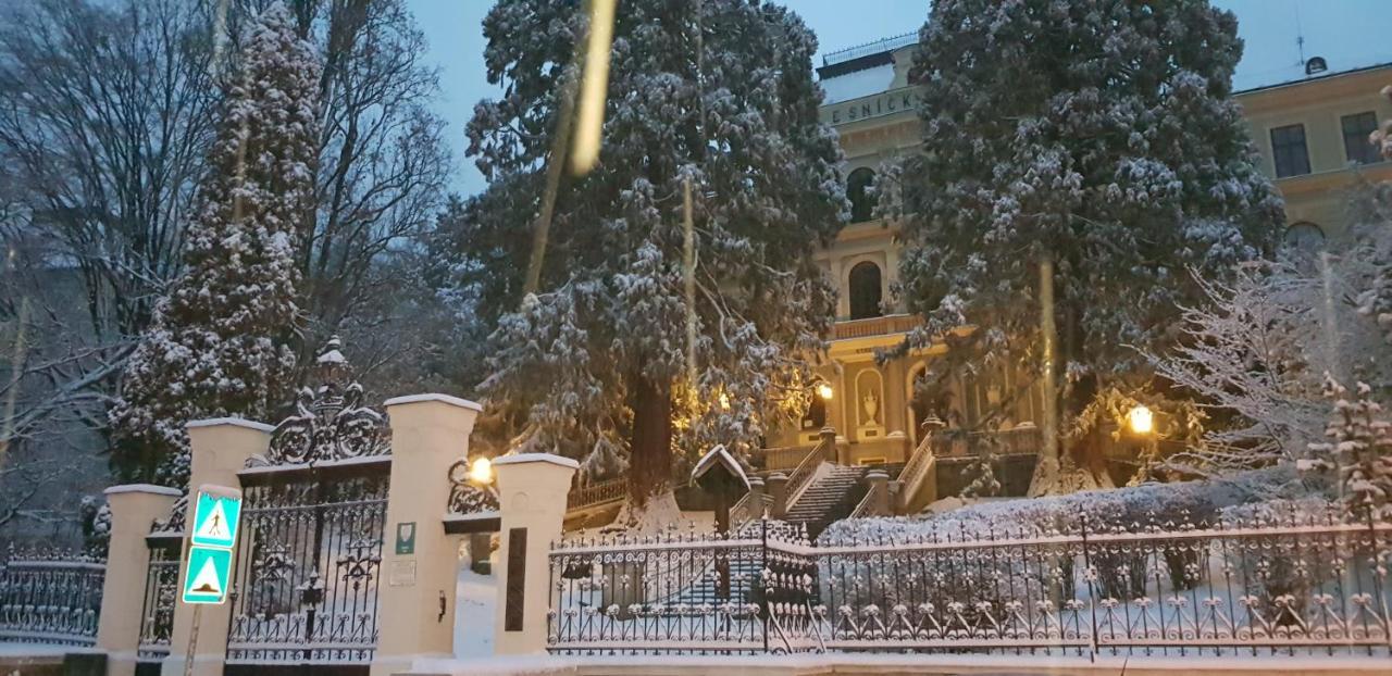 Apartman Okamih Banská Štiavnica Exteriör bild